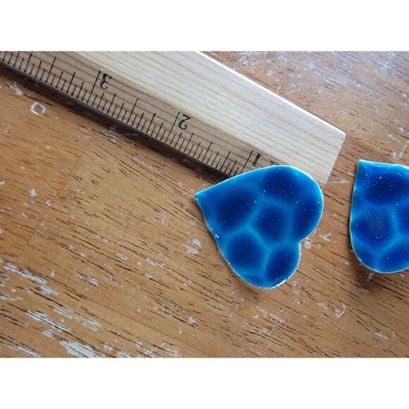 Vintage Metal Resin Shaped Studded Earings Blue Design 70s 80s Style - Picture 3 of 4